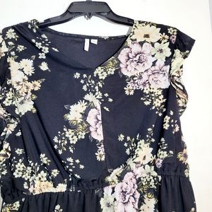 Black Short Flutter Sleeve Floral Top -SZ Large by Cato